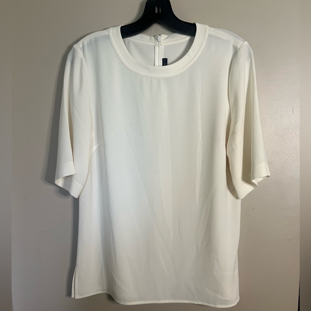 St. John 6 Cream Blouse EUC